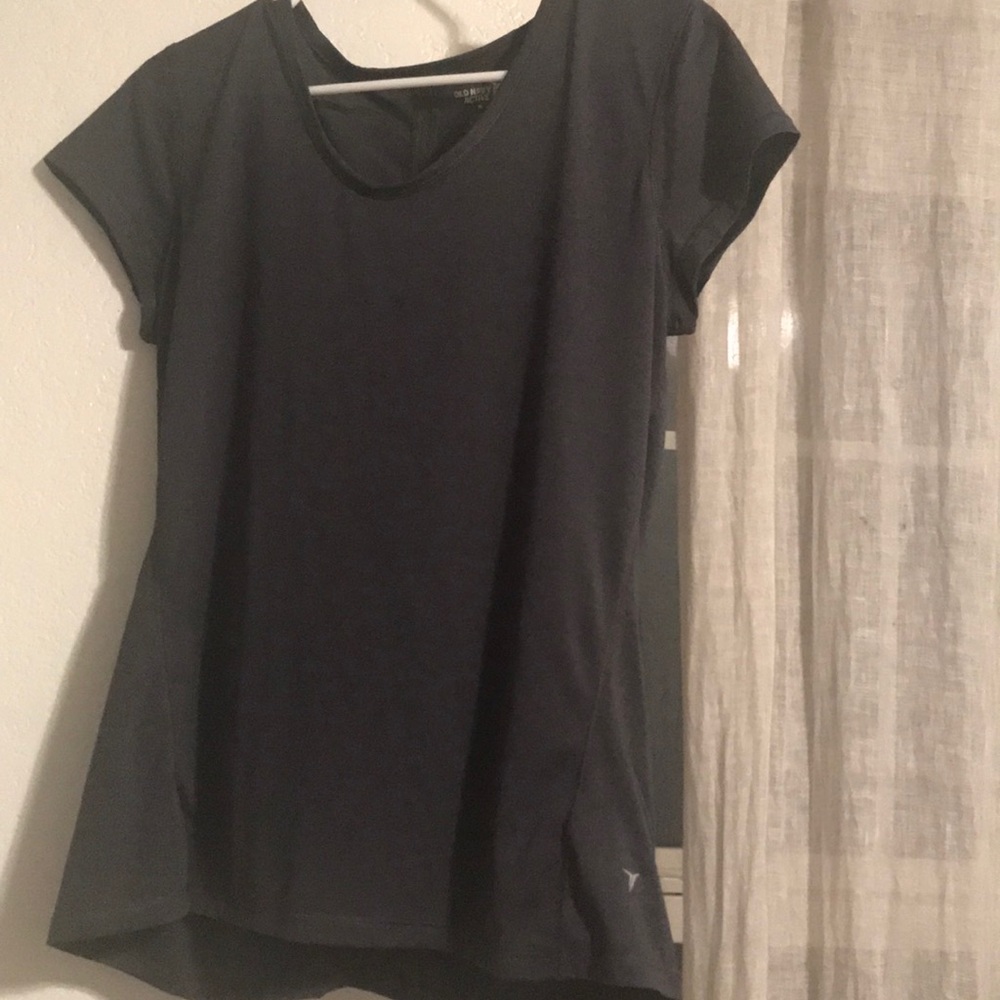 1 gray Old Navy activewear shirt.